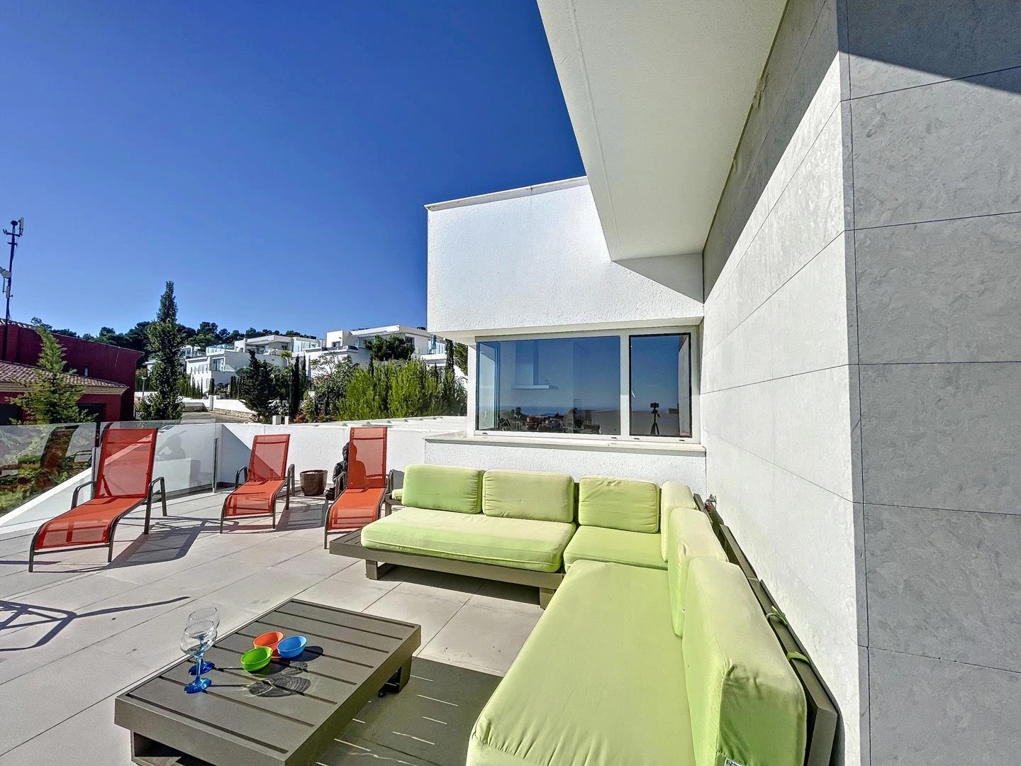 Villa moderna con vistas al mar y piscina privada
