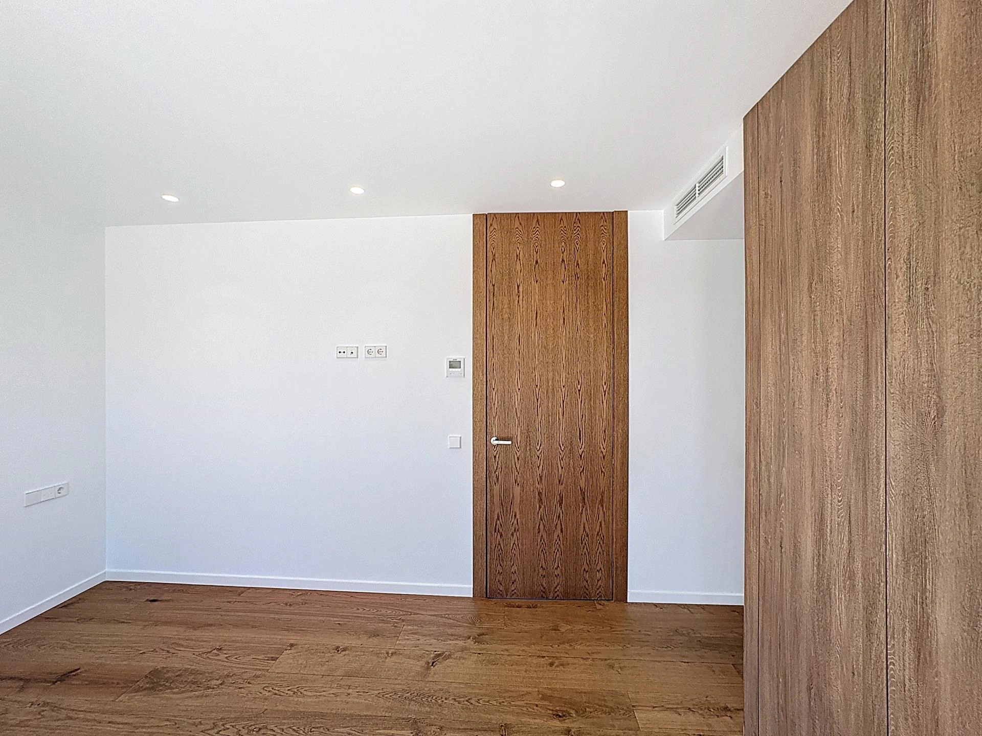 Cumbre del Sol modern villa with new sea views