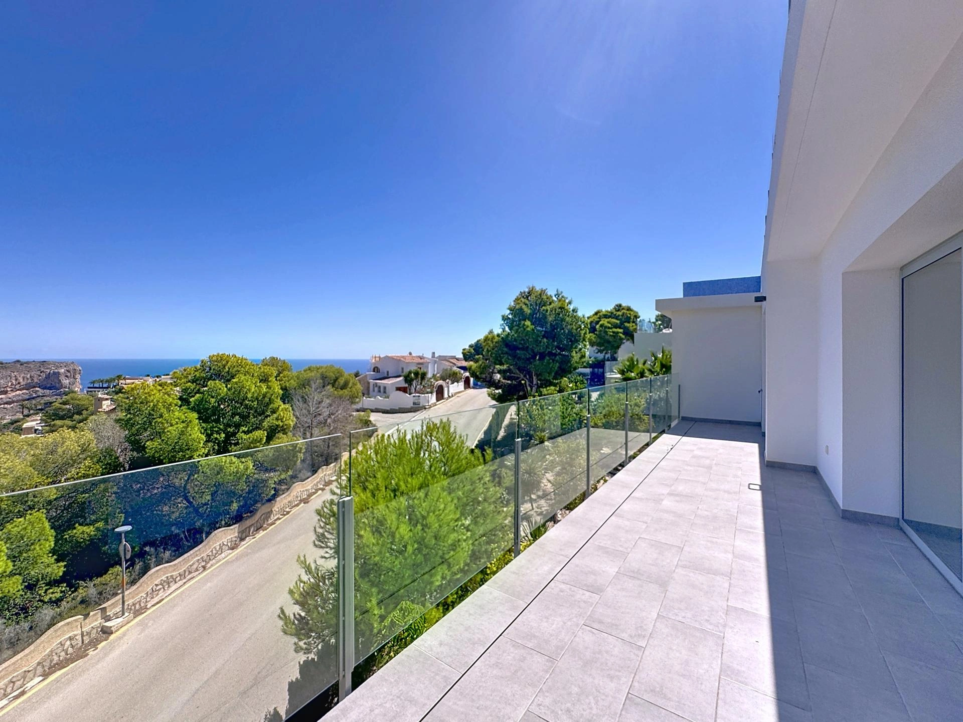 Cumbre del Sol villa moderna con vistas al mar y piscina privada