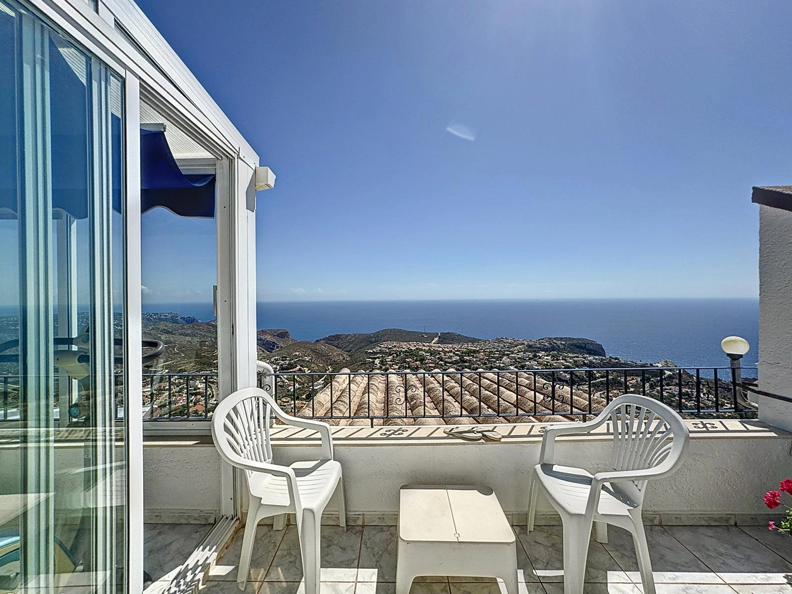 Cumbre del Sol apartamento con vistas espectaculares al mar en Pueblo Panorama
