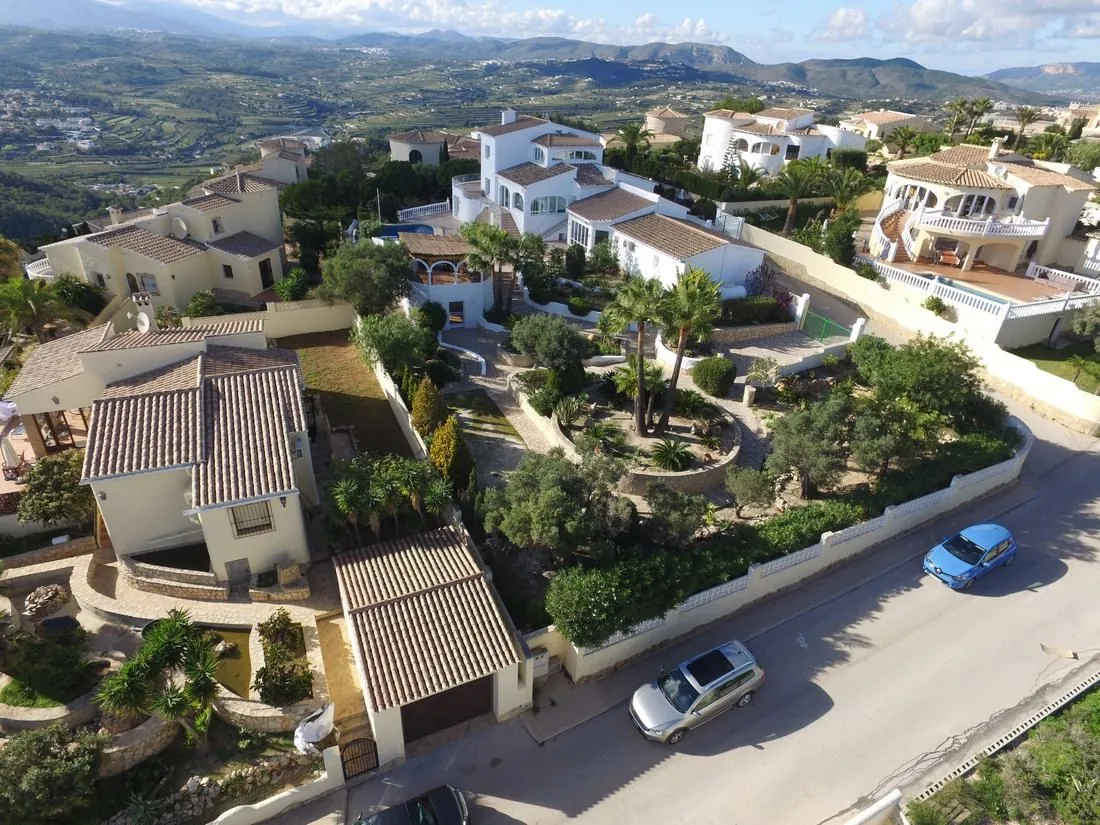 Cumbre del Sol villa renovada con vistas al mar