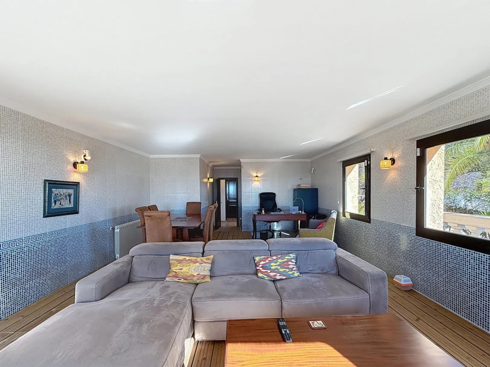 Cumbre del Sol villa on a double plot with panoramic views in Kalmias