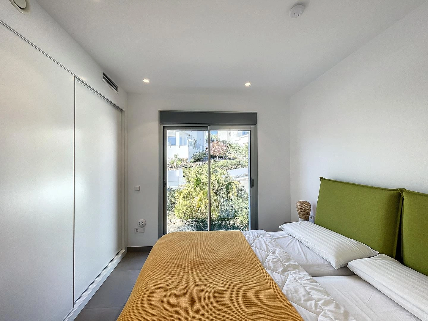 Villa moderna con vistas al mar y piscina privada