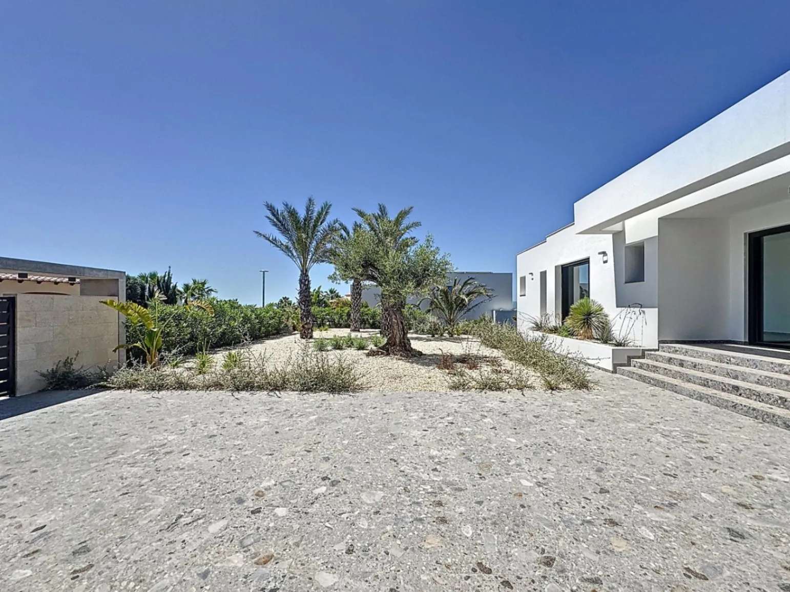 Cumbre del Sol modern villa with new sea views