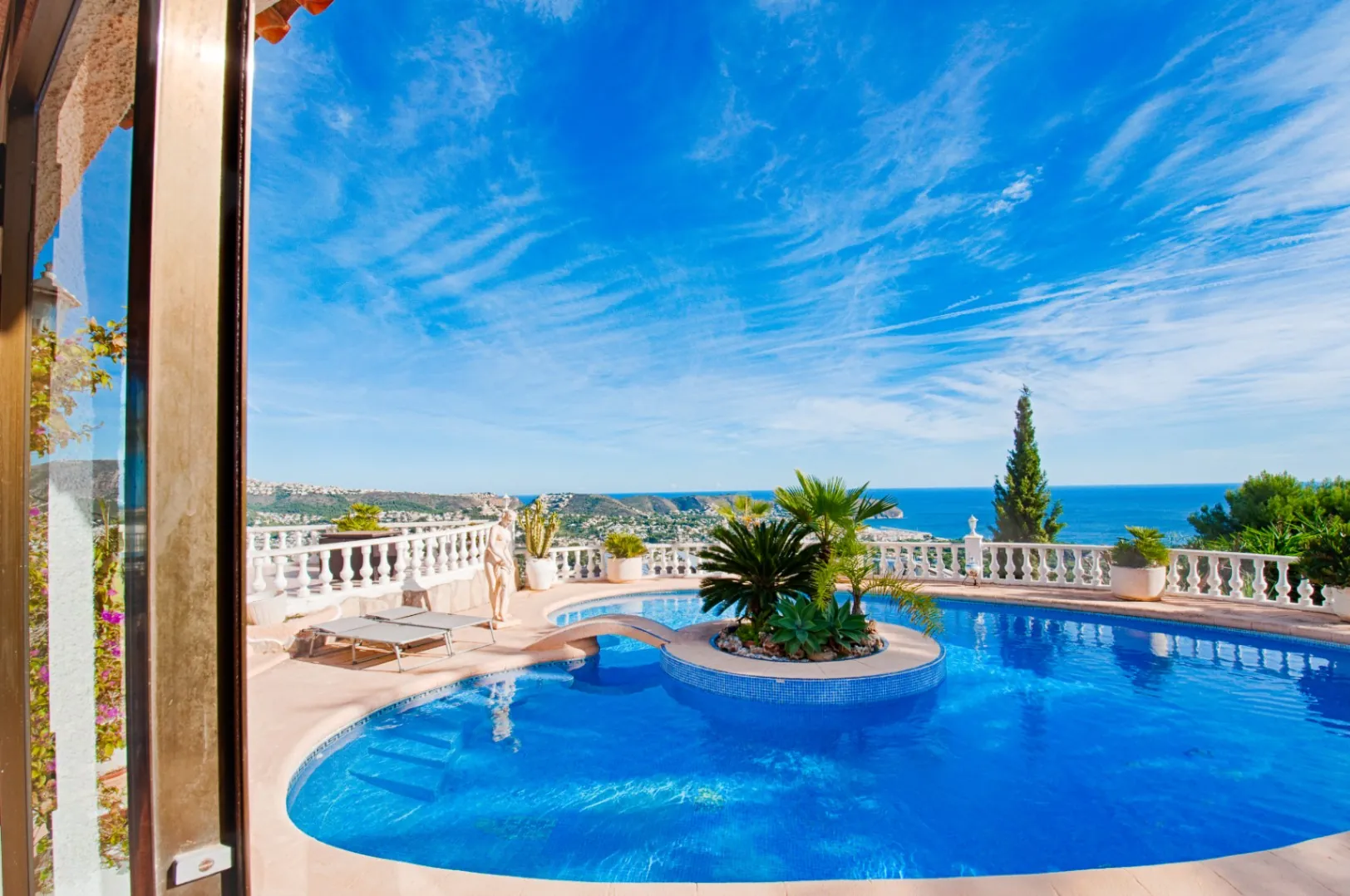 It's probably one of the best sea views in Moraira.