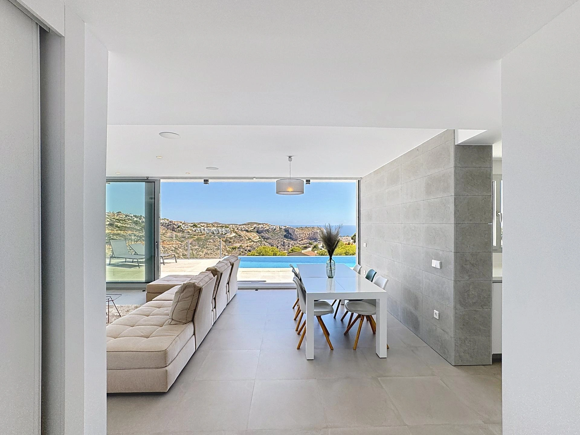 Cumbre del Sol villa moderna con vistas al mar y piscina privada