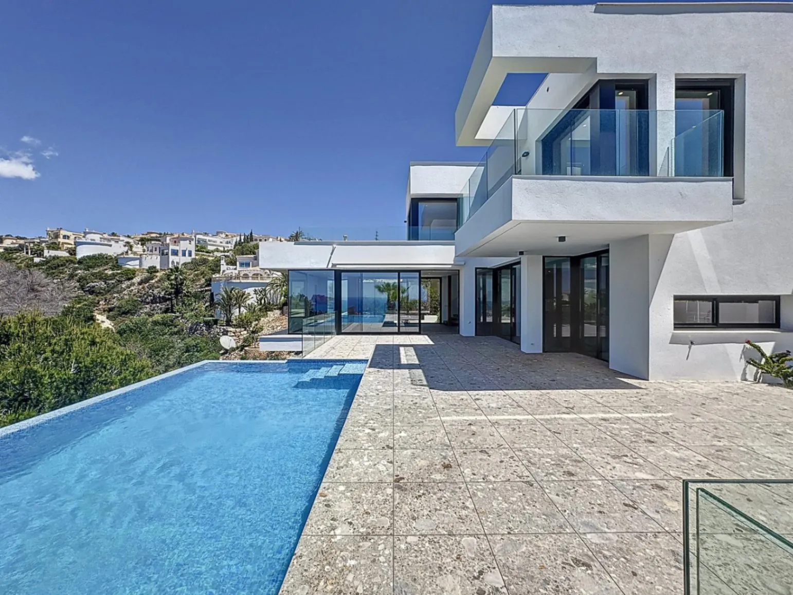 Cumbre del Sol modern villa with new sea views
