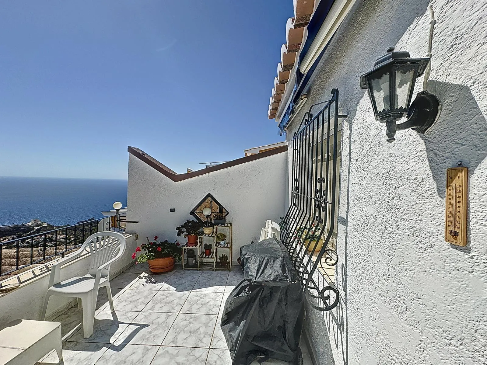 Cumbre del Sol apartamento con vistas espectaculares al mar en Pueblo Panorama