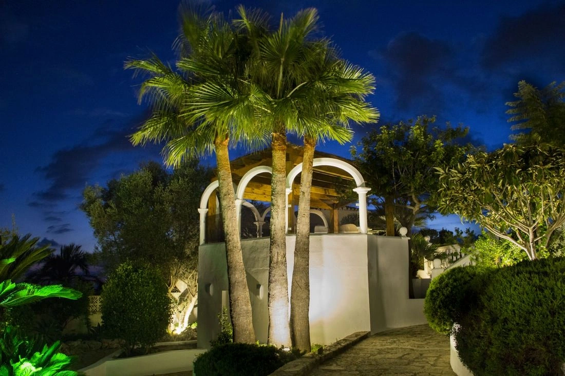 Cumbre del Sol villa renovada con vistas al mar