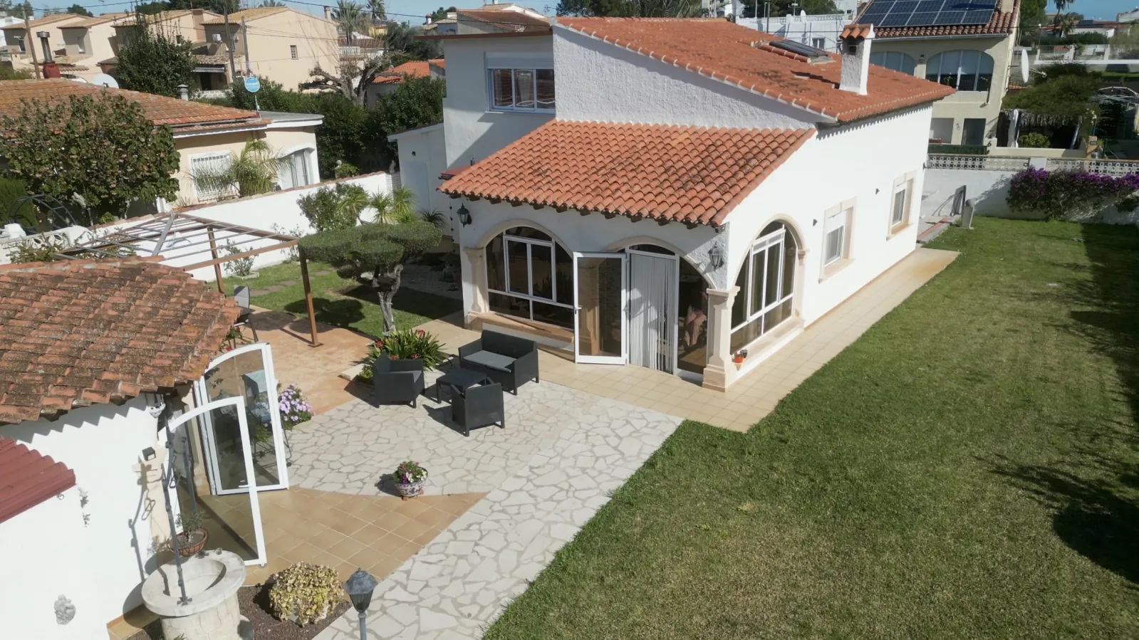 Villa a 400 metros de la playa Les Deveses en D&eacute;nia