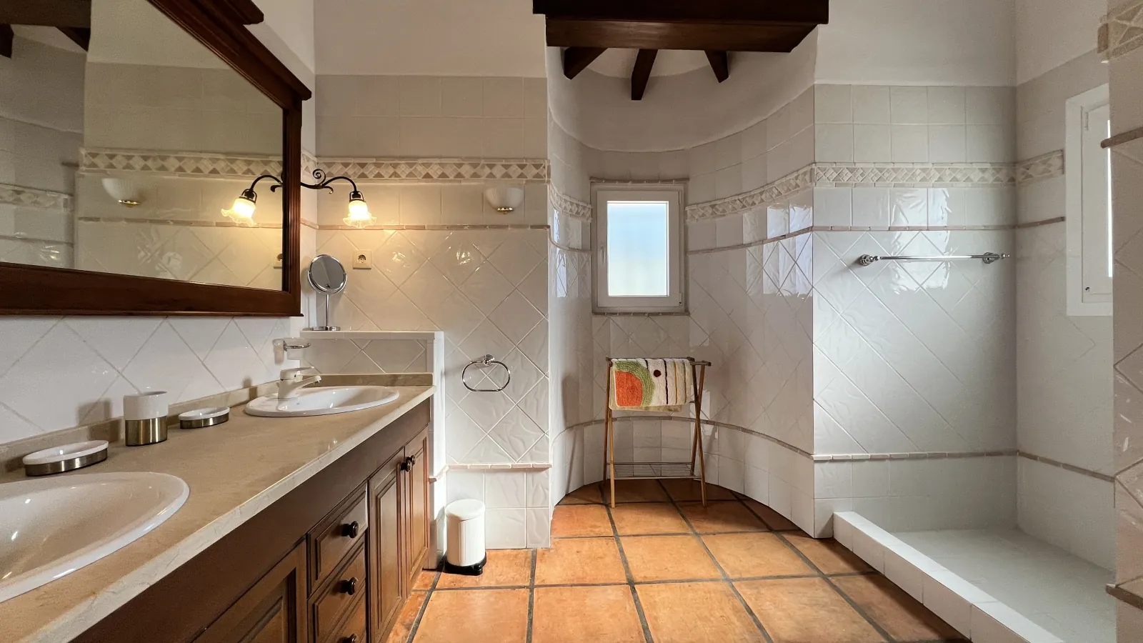 Villa exclusive de style finca avec vue panoramique à couper le souffle, piscine et jardin luxuriant sur le Monte Pego