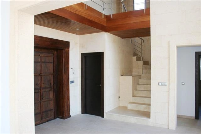Chalet de lujo como nuevo, mejores calidades, piscina con cascada, apartamento para huéspedes. calefacción por suelo radiante, vistas al mar, garaje y mucho mas