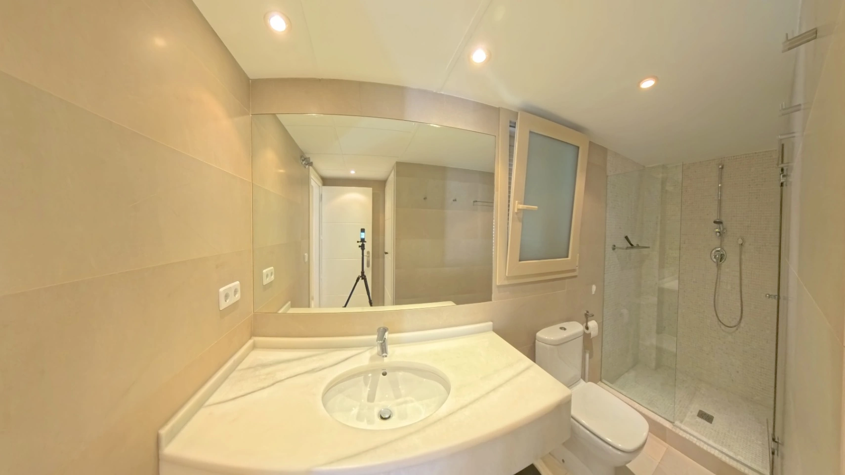 Retraite côtière luxueuse : superbe appartement de 3 chambres au centre de Moraira