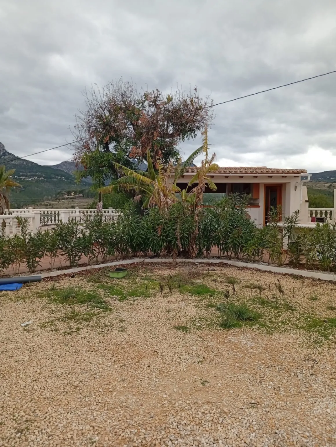 Para reformar: finca en venta en Benissa