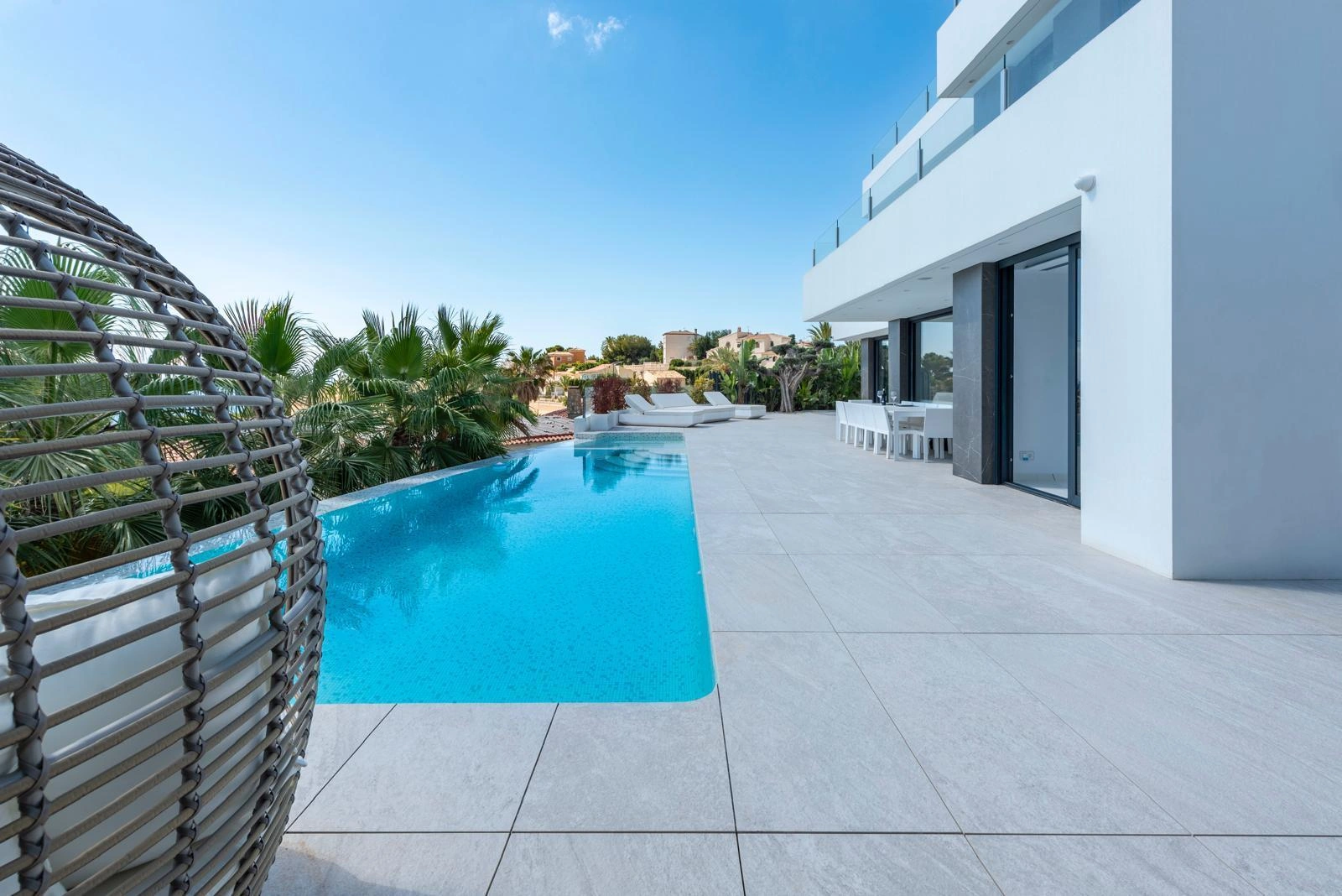 ESPECTACULAR VILLA EN CALPE A UN PASO DE TODO