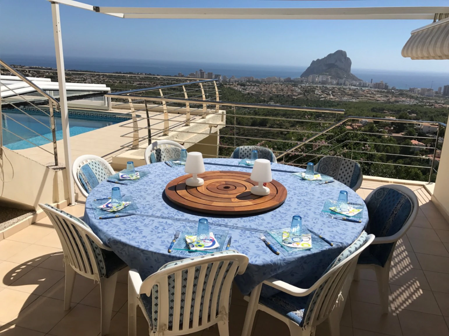 VILLA EN CALPE CON VISTAS IMPRESIONANTES