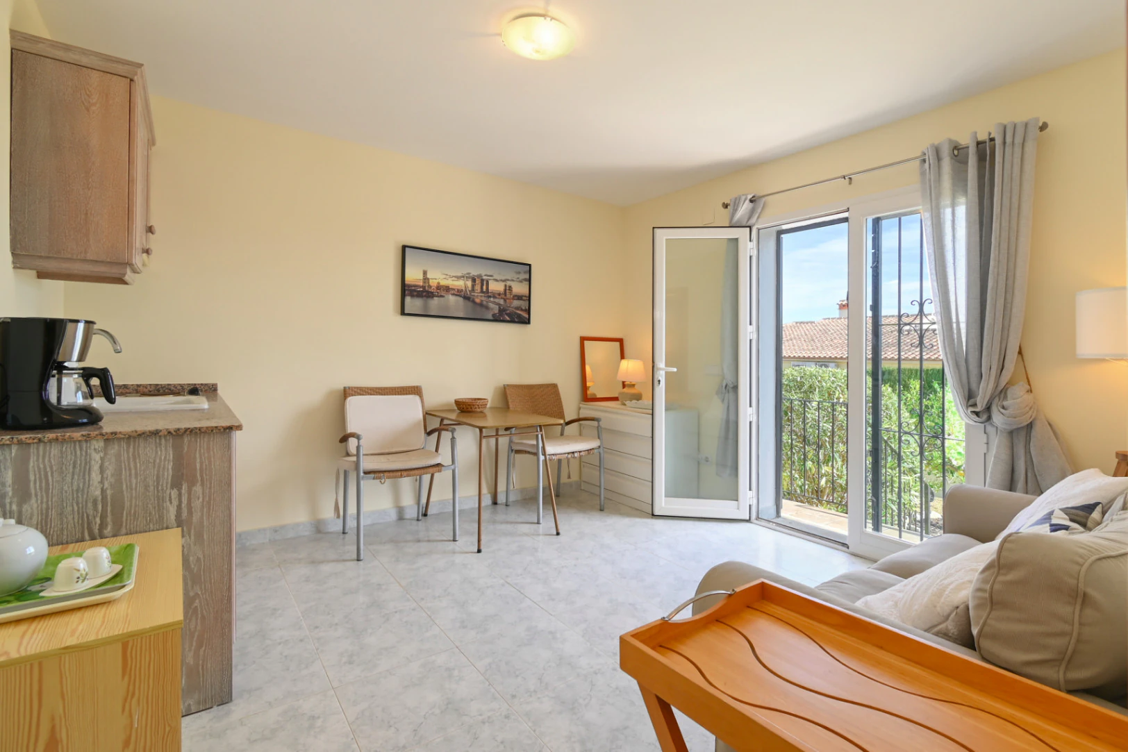 Villa en Benitachell con piscina, vistas al mar y energía solar