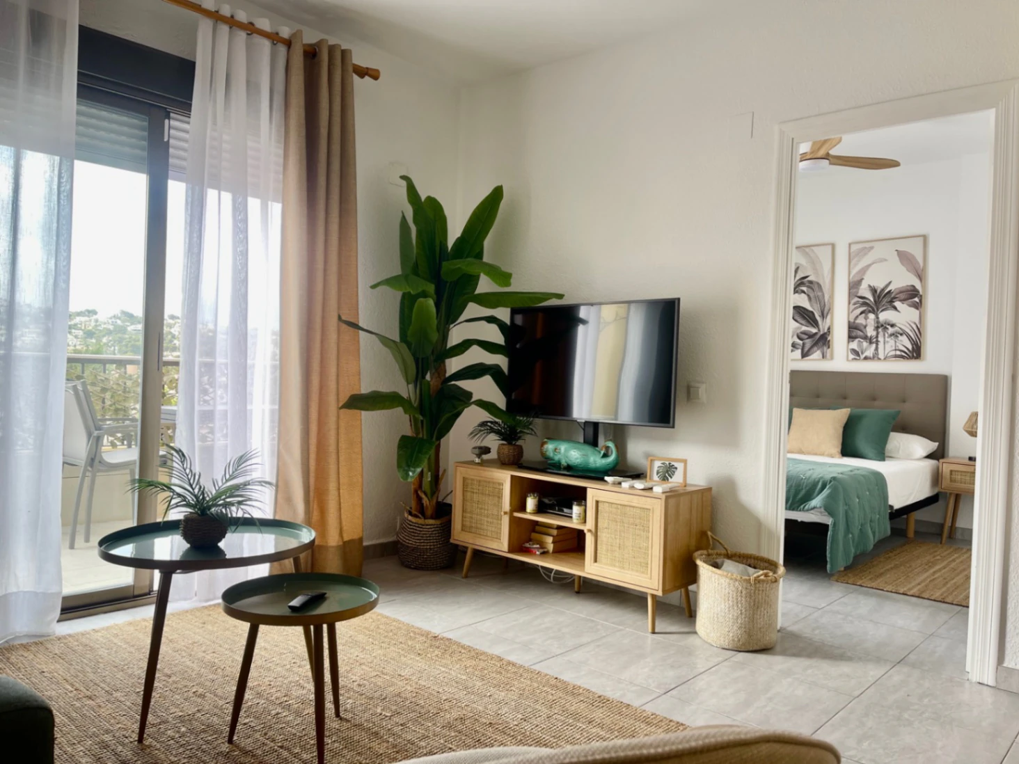 APARTAMENTO EN MORAIRA CON BALCON DE 14m2