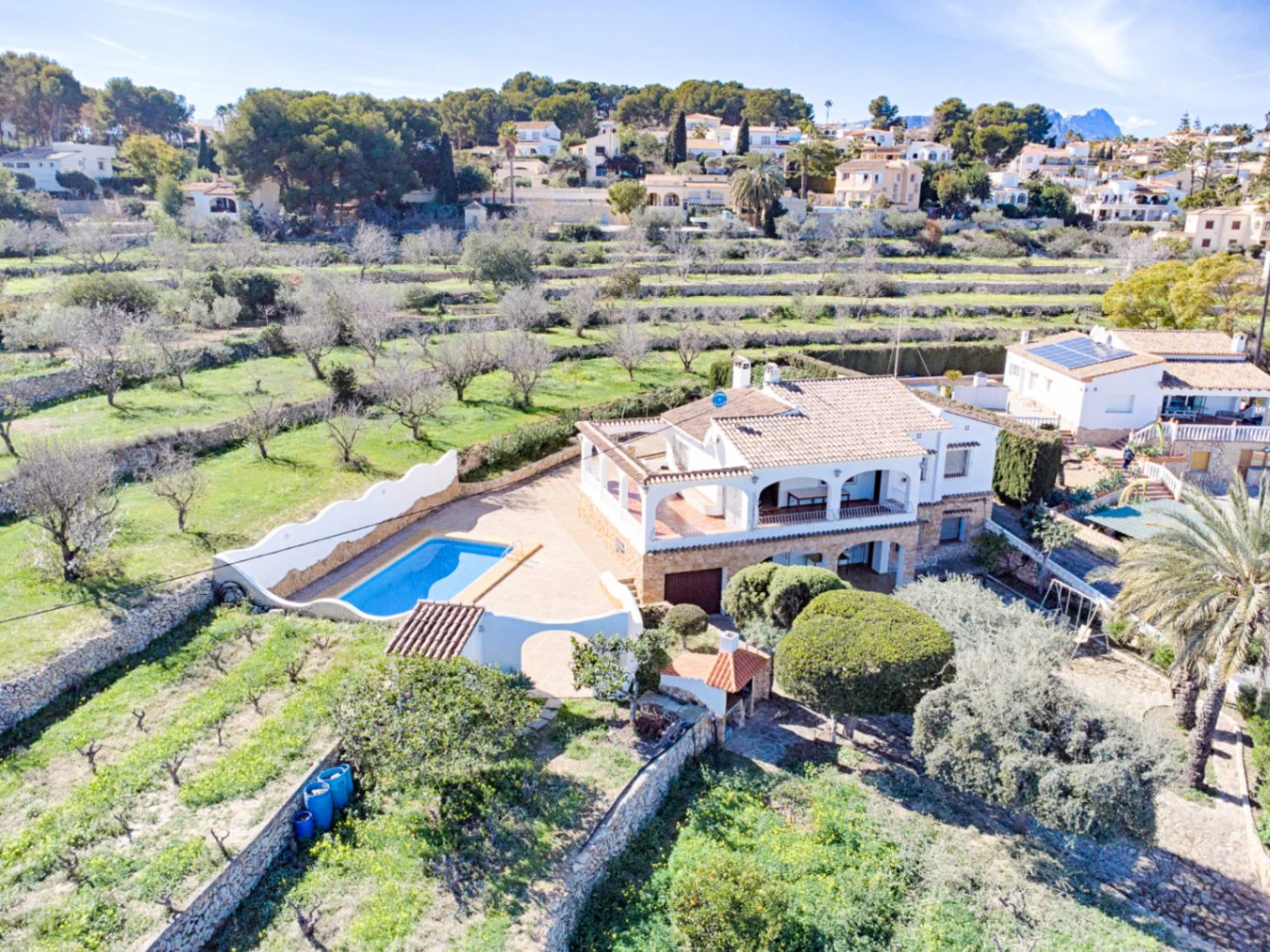 Descubre estas villas gemelas únicas en La Fustera, Benissa
