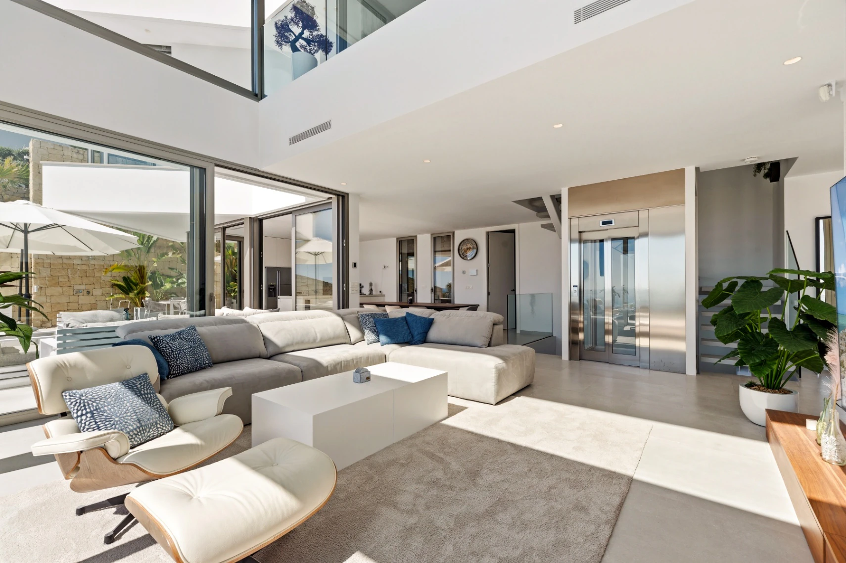 Excepcional Villa de Lujo en Moraira – Donde el Diseño, la Tecnología y las Vistas al Mar se Unen