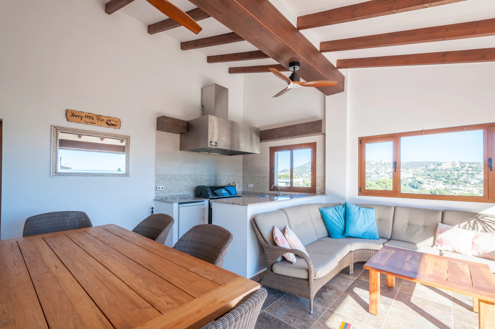 Villa con Vista al Mar en Venta en Moraira a Distancia Caminando de la Playa