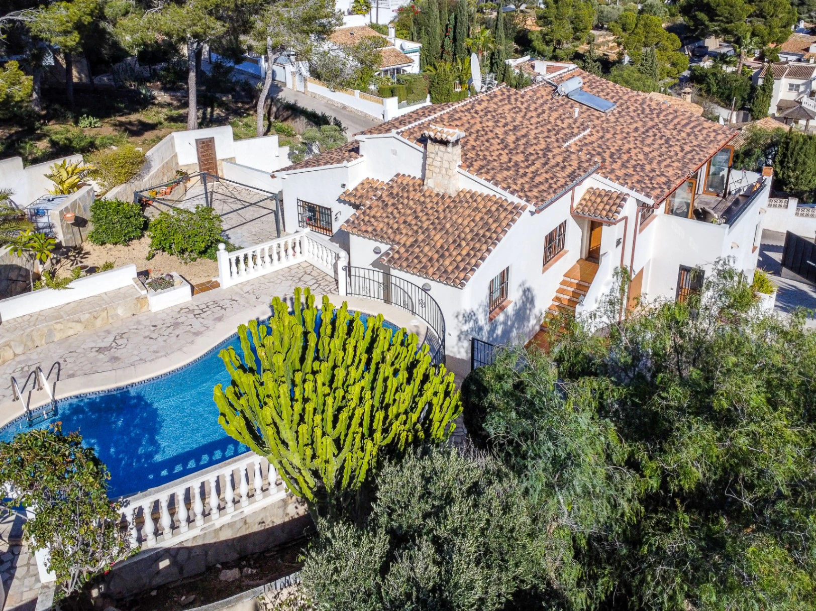 Villa con Vista al Mar en Venta en Moraira a Distancia Caminando de la Playa