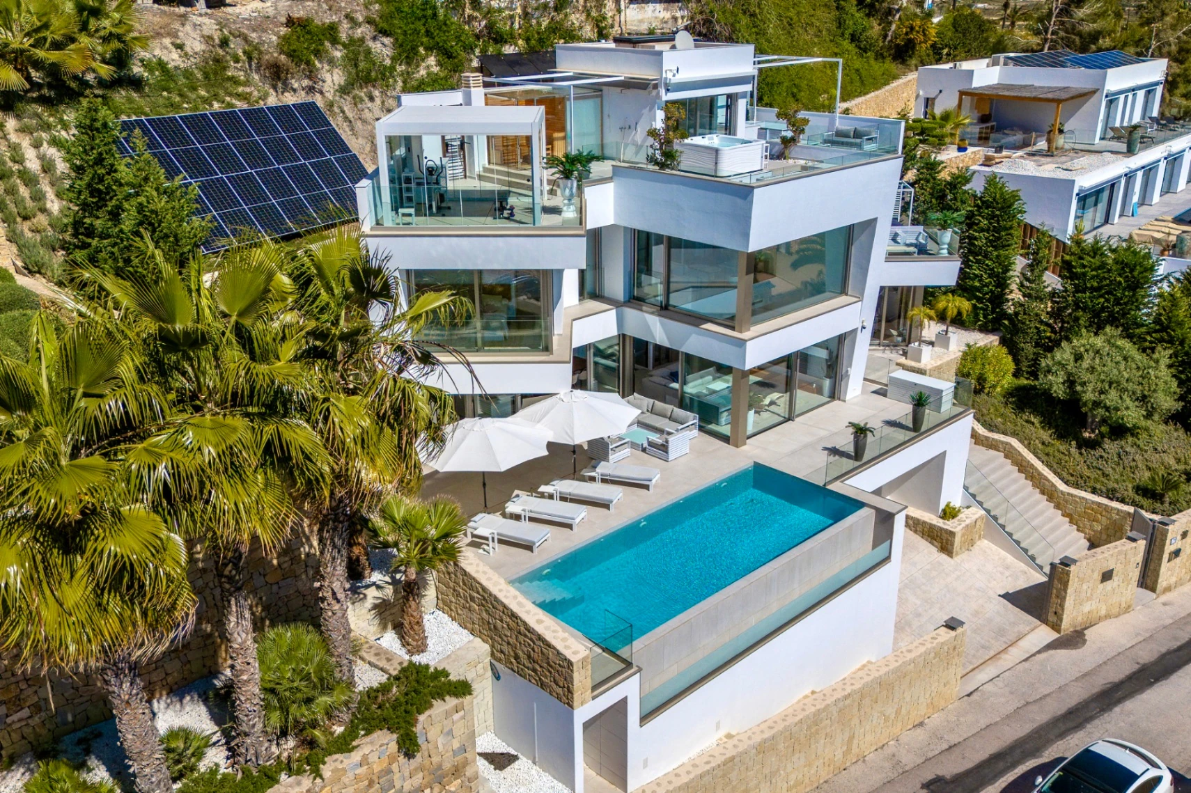 Excepcional Villa de Lujo en Moraira – Donde el Diseño, la Tecnología y las Vistas al Mar se Unen