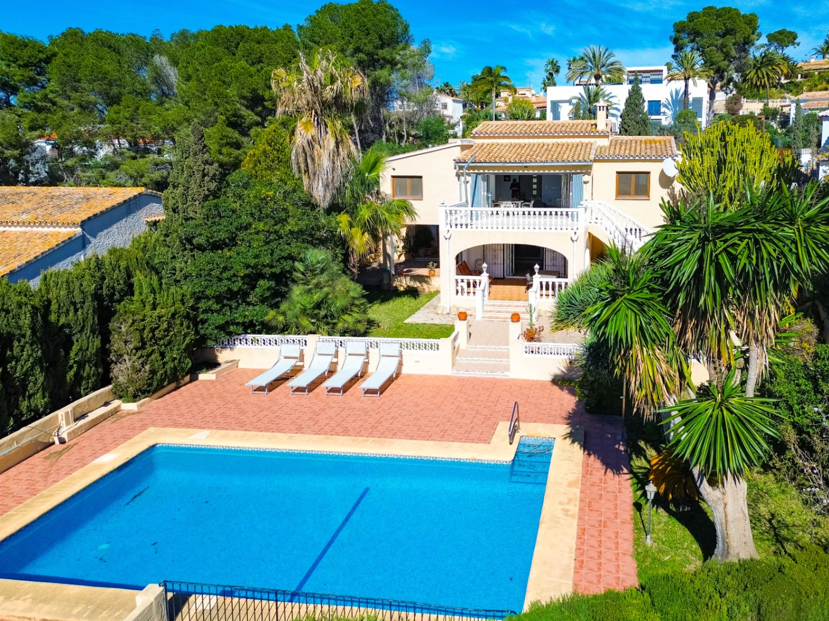 Villa con Vista al Mar en Venta en Moraira a Poca Distancia del Centro