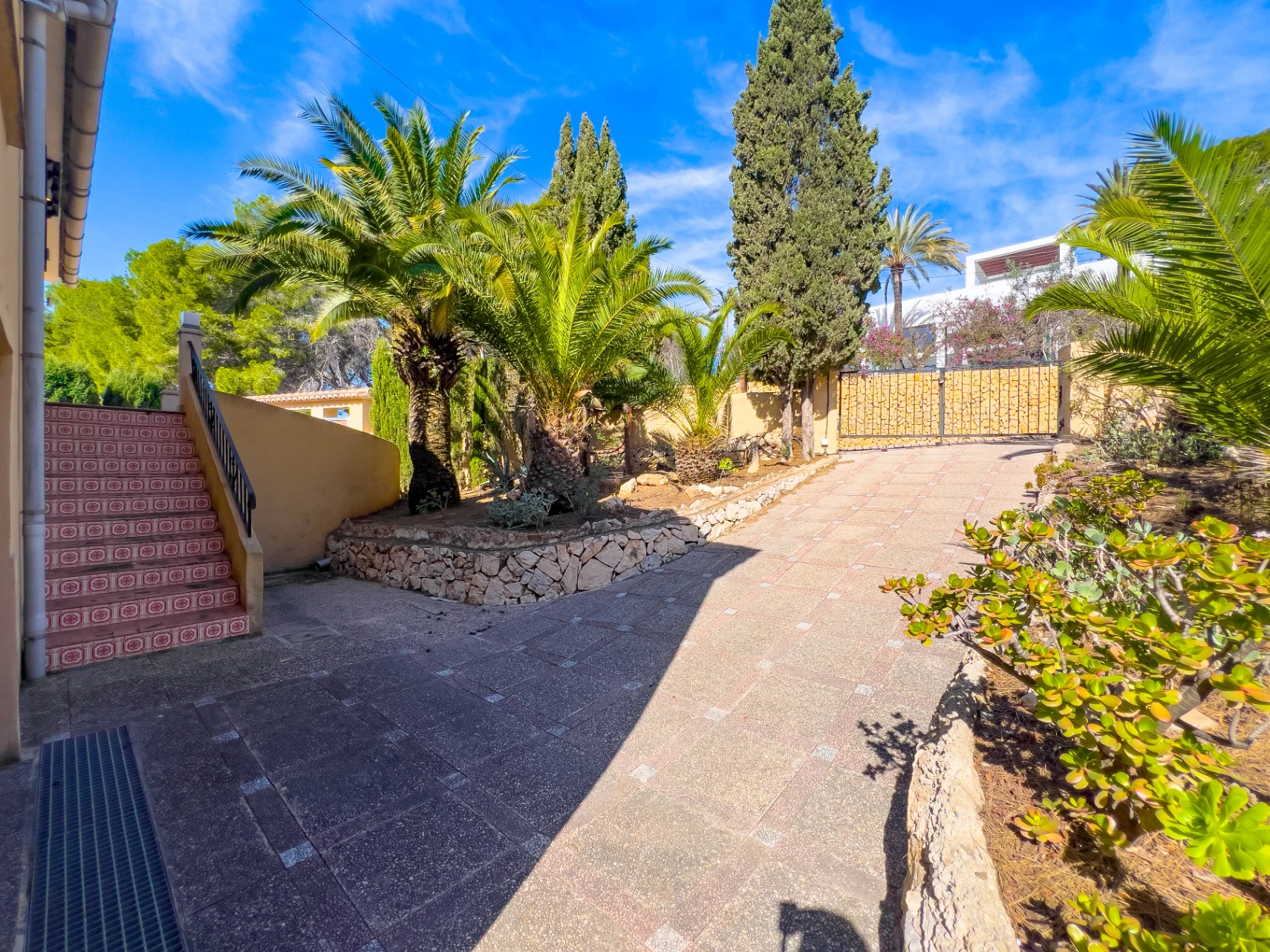 Villa con Vista al Mar en Venta en Moraira a Poca Distancia del Centro