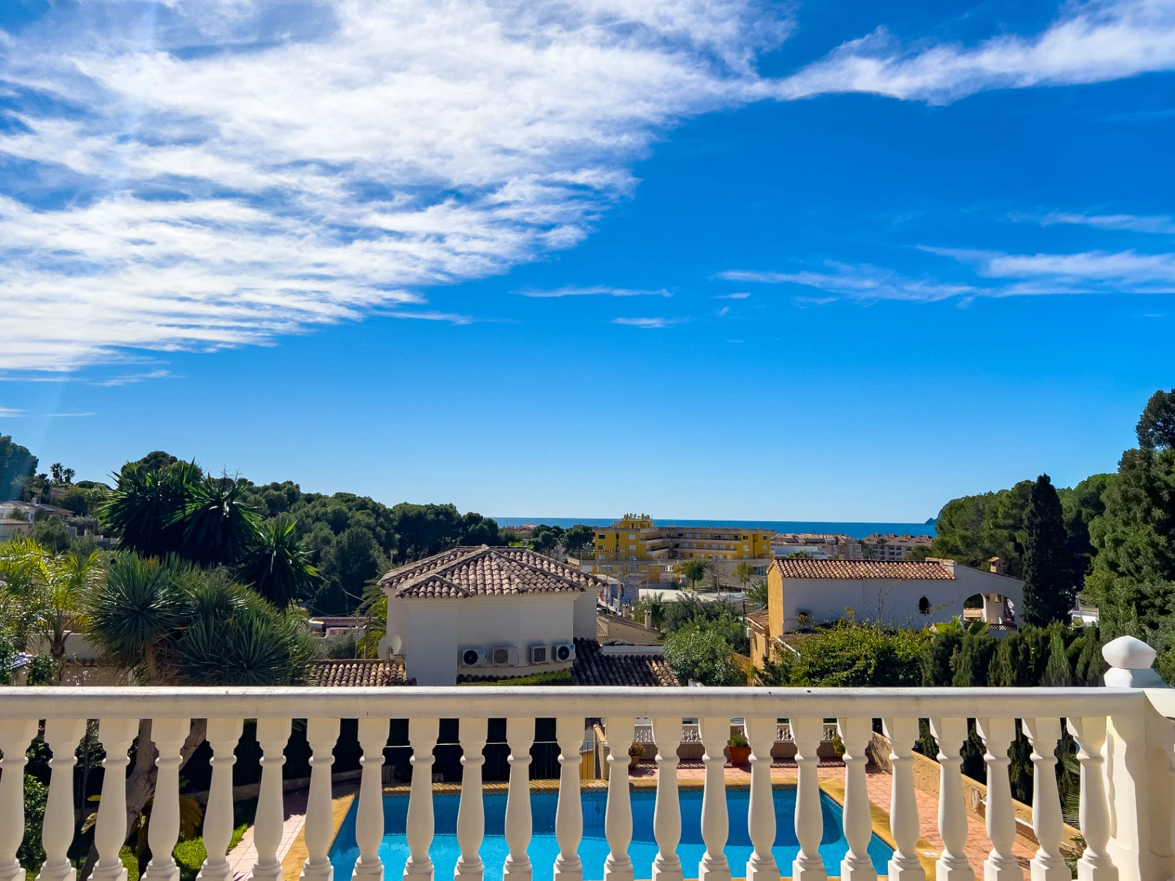 Villa con Vista al Mar en Venta en Moraira a Poca Distancia del Centro