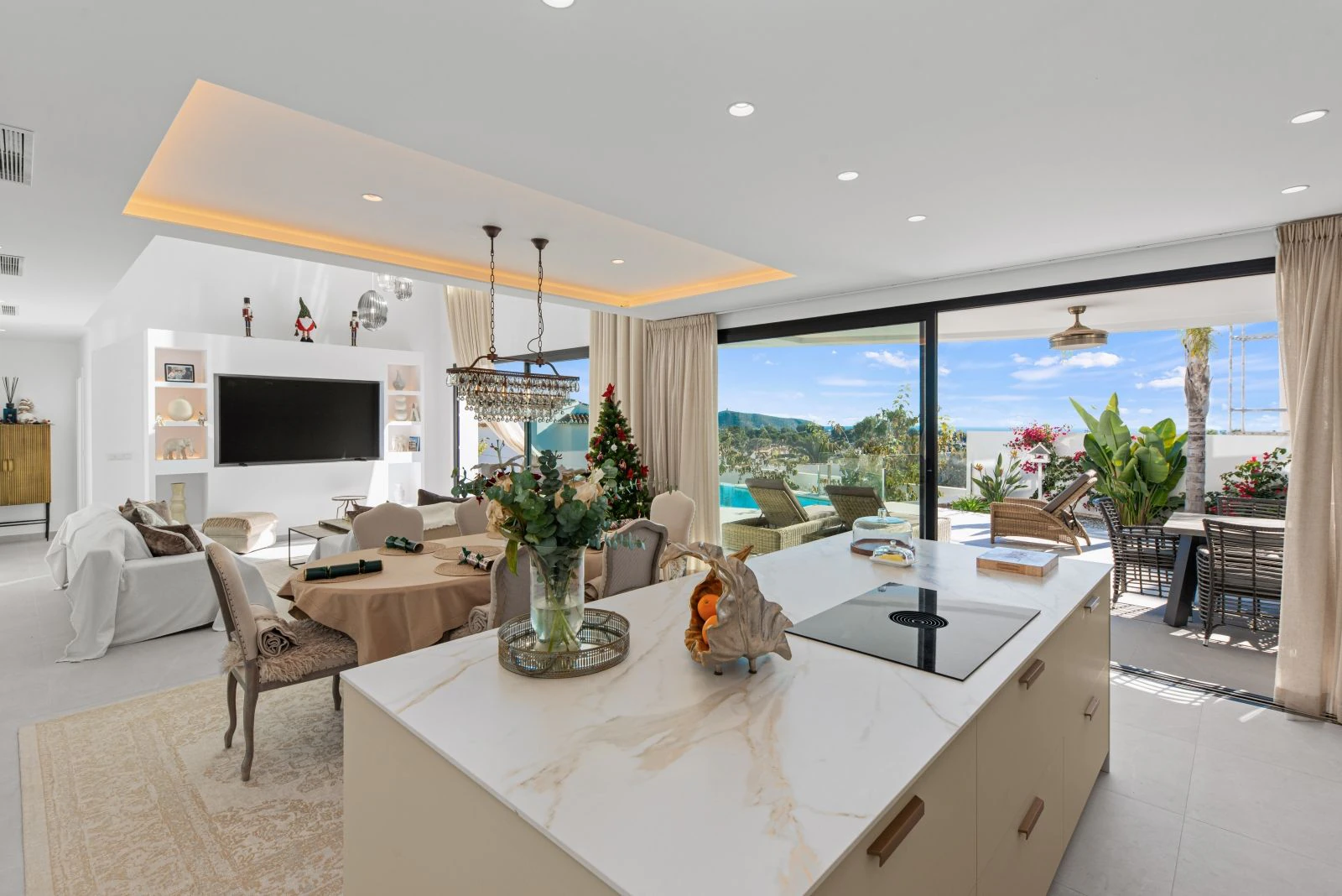 Impresionante villa moderna con vistas al mar y lujo total