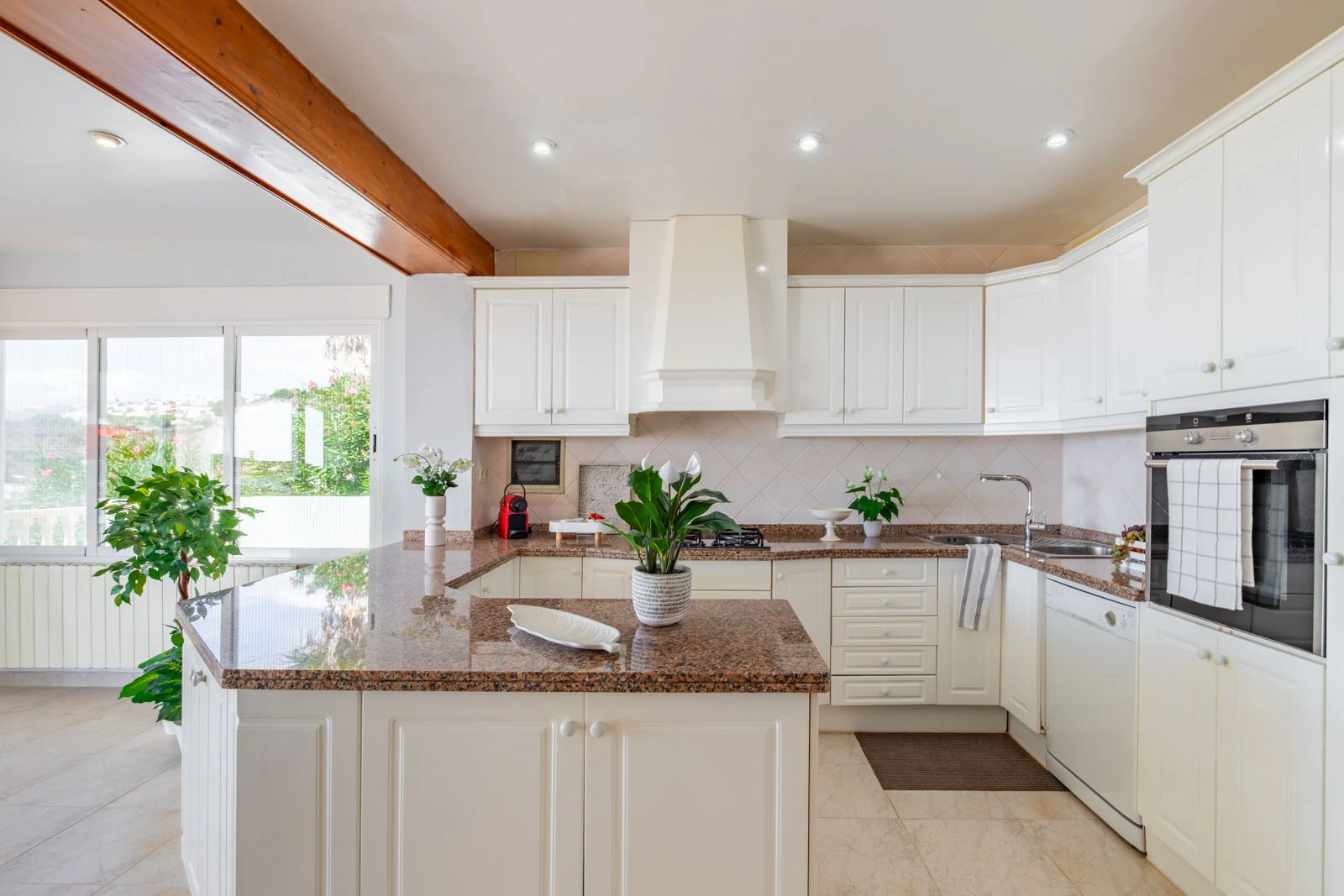 Villa met 3 slaapkamers en spectaculair uitzicht op zee te koop in Benimeit - Moraira, Costa Blanca