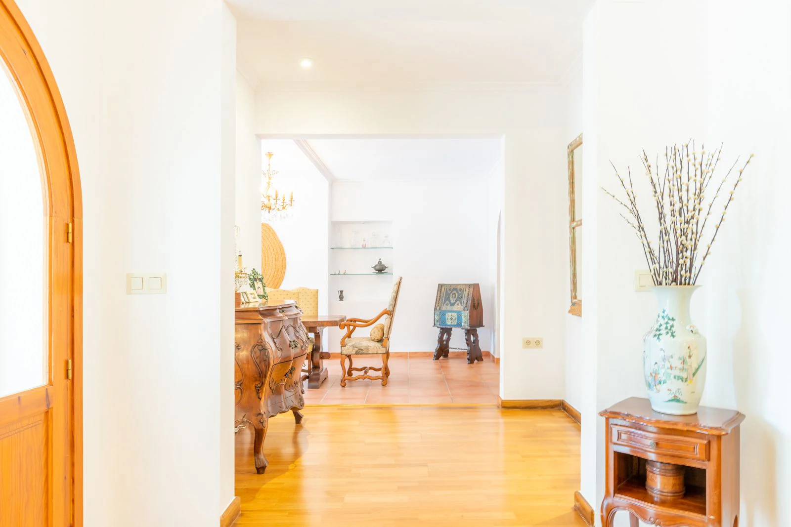 VILLA WITH SEA VIEWS 300 M FROM THE CENTRE OF MORAIRA