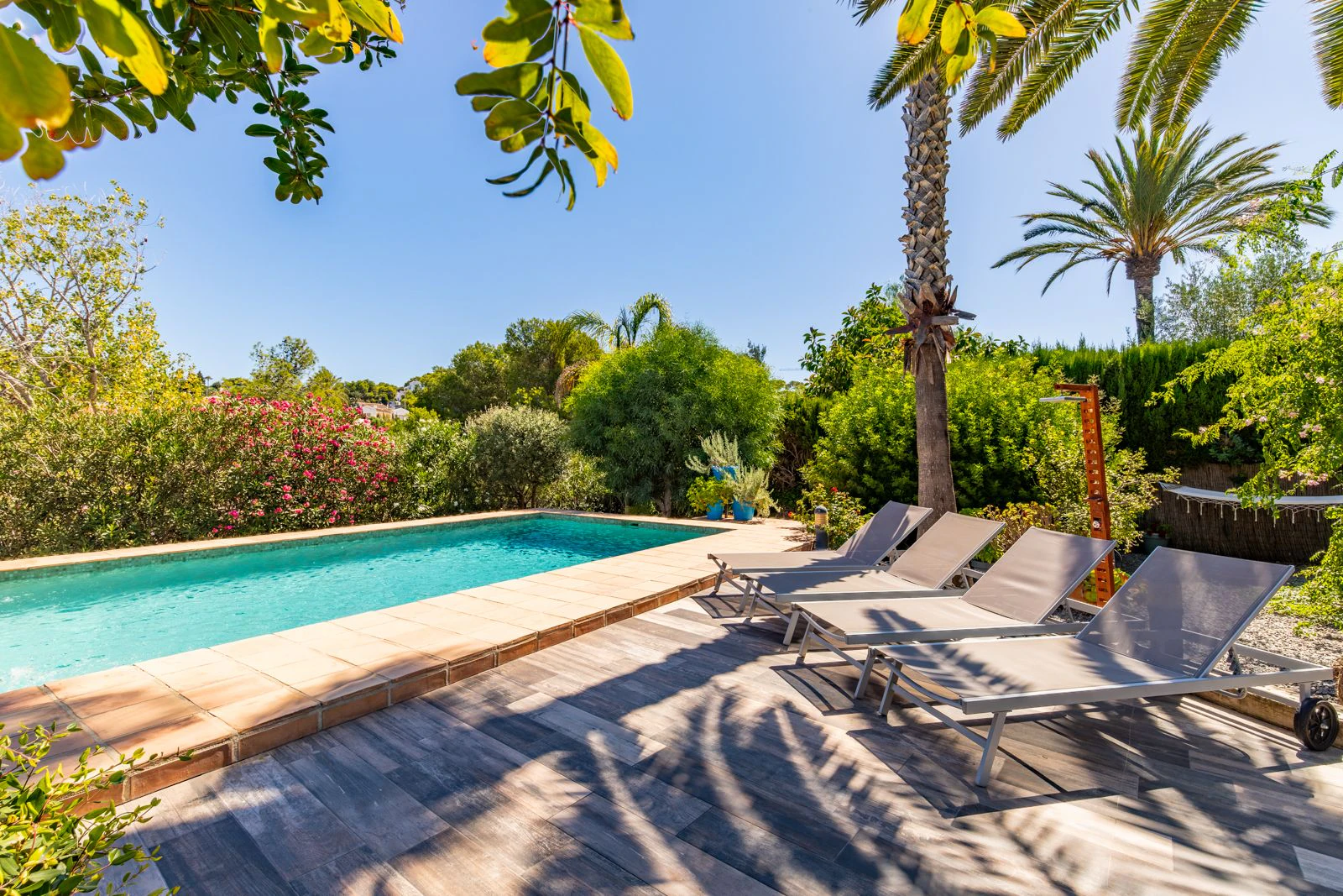 Mediterrane villa op slechts 300 meter van de zee in Baladrar, Benissa.