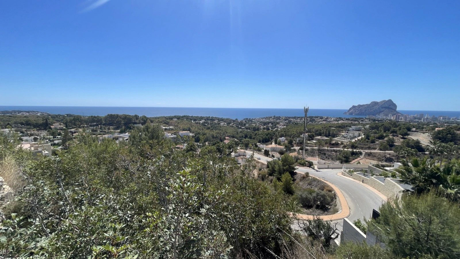 Parcela en venta en Benissa, La Fustera con piscina privada.