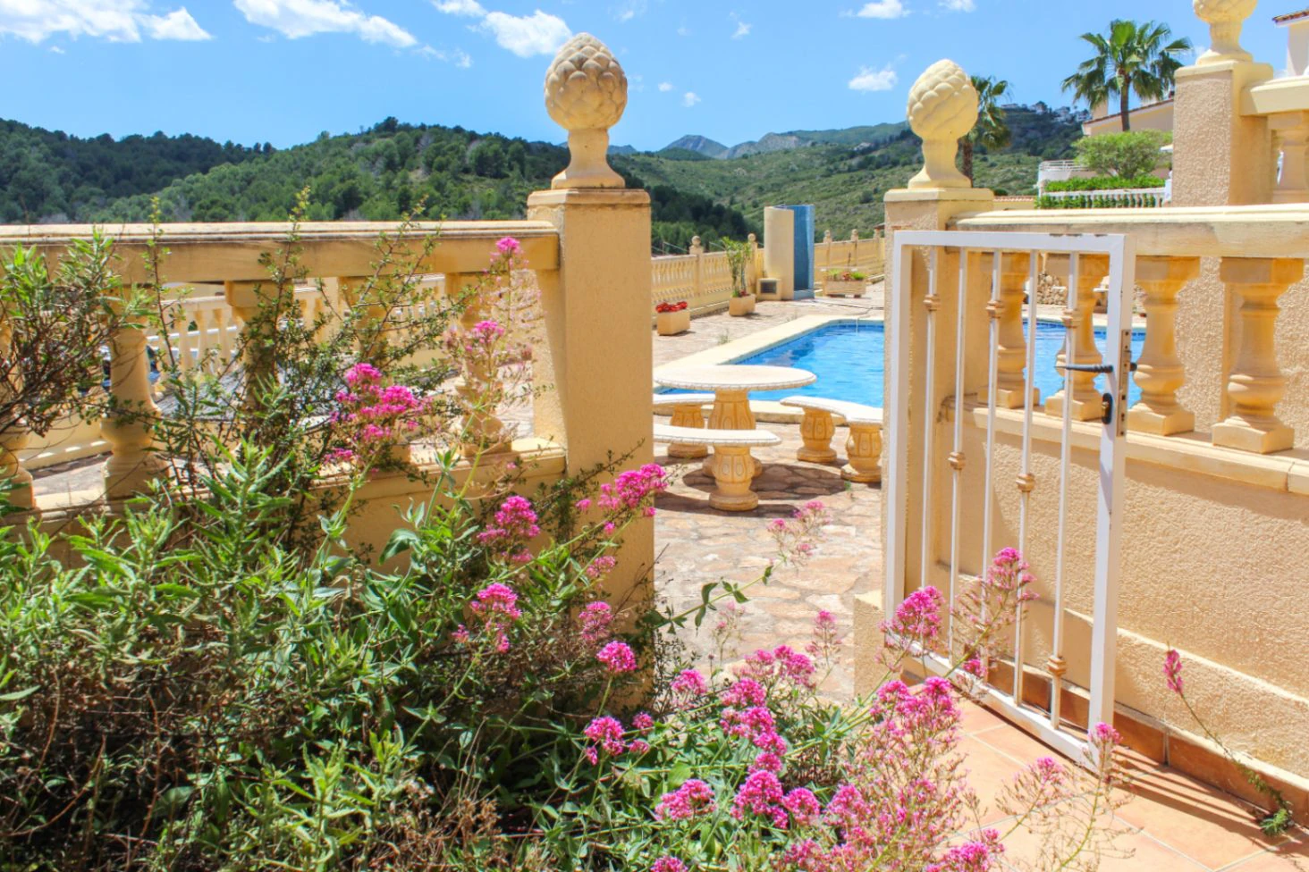 Villa adosada en venta en Gata de Gorgos