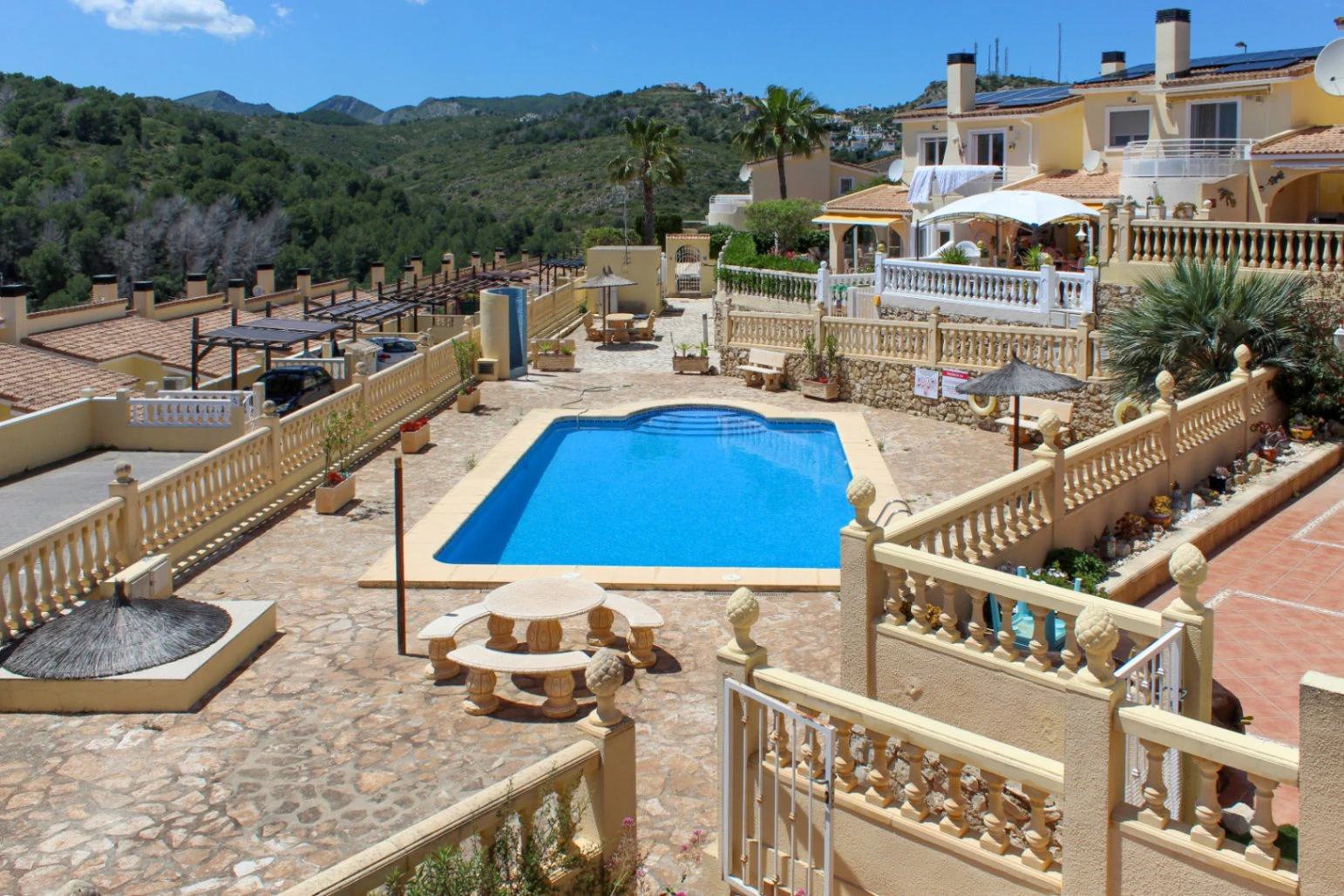 Villa adosada en venta en Gata de Gorgos