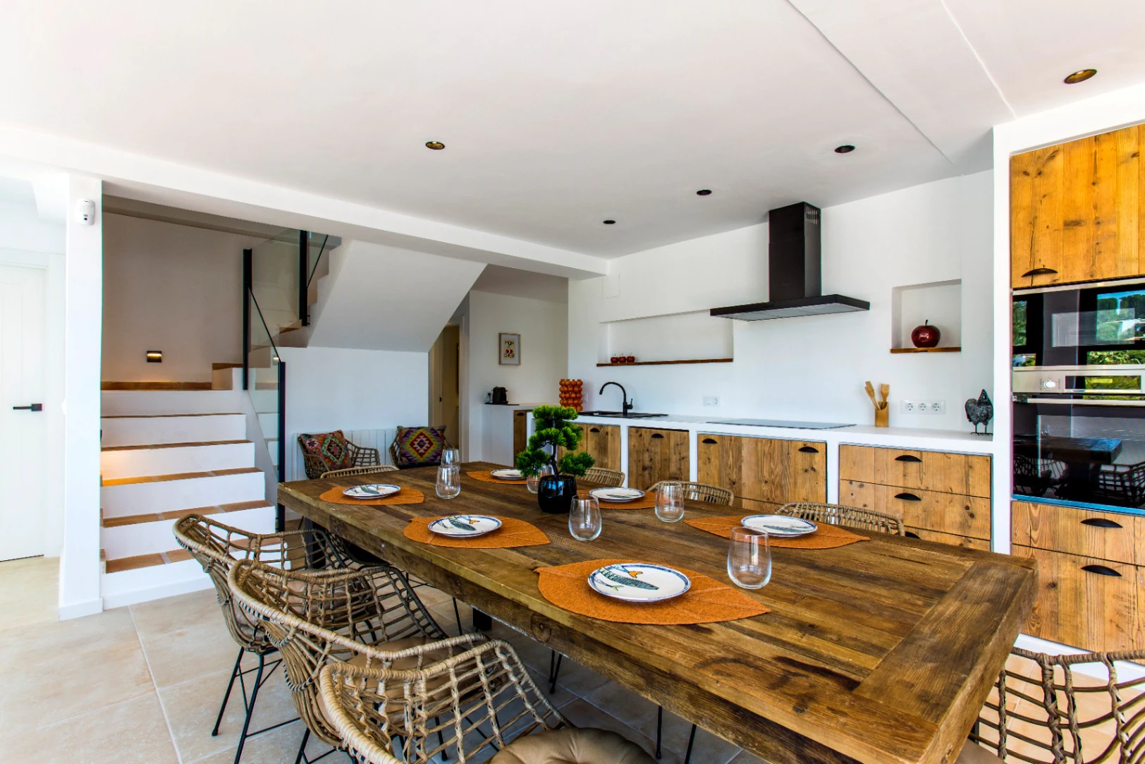 Villa renovada con vistas al mar en venta en Benissa