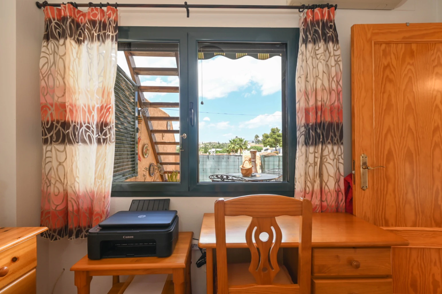 3 HABITACIONES, 2 BAÑOS, PISCINA, VISTAS ABIERTAS