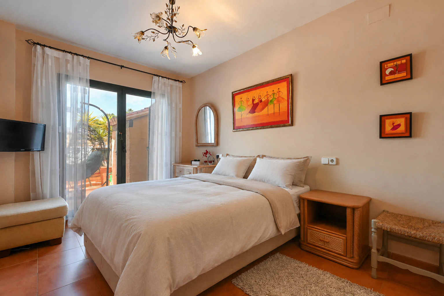 3 HABITACIONES, 2 BAÑOS, PISCINA, VISTAS ABIERTAS