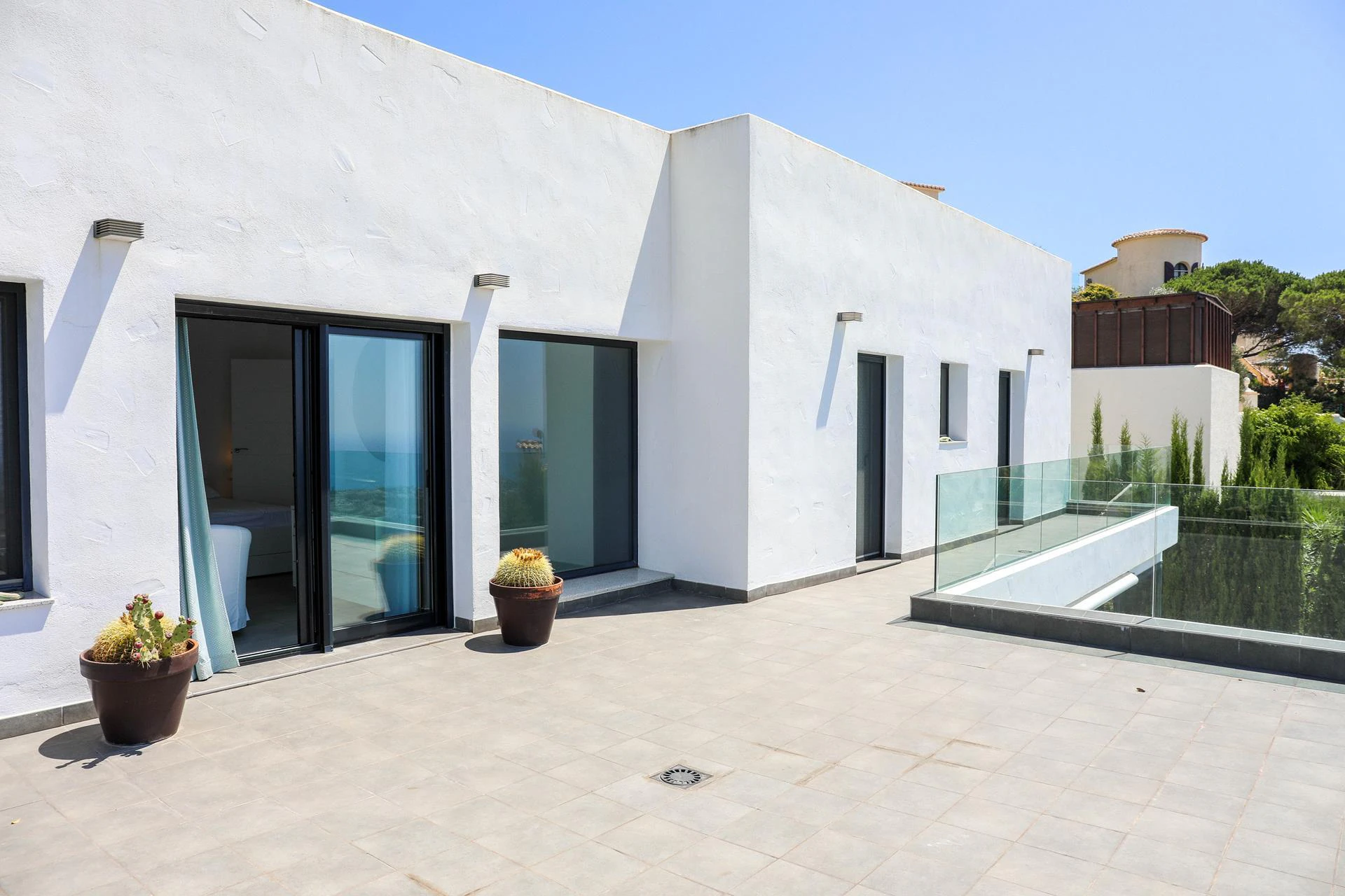 Cumbre del Sol villa moderna con impresionantes vistas al mar