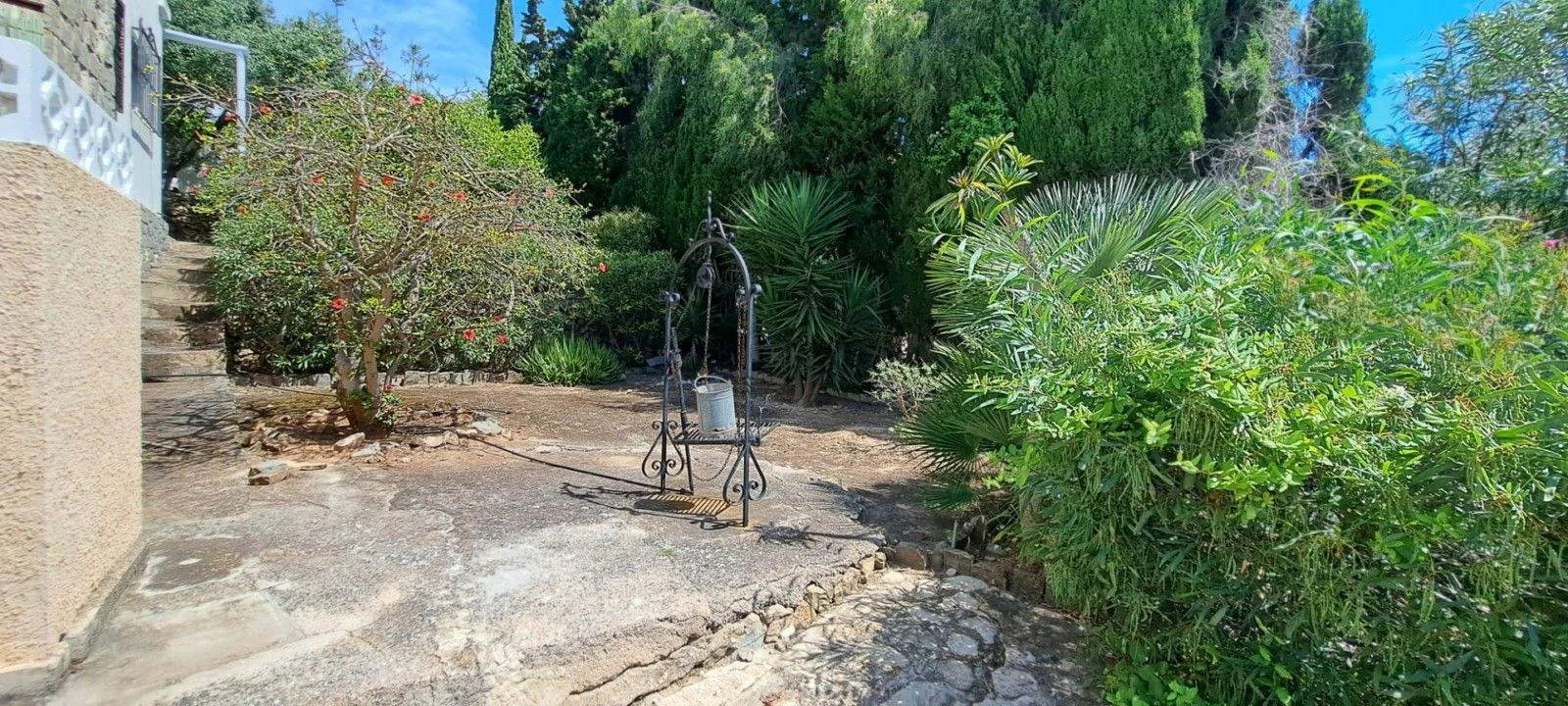 Charming 2-Bedroom Chalet for Sale in Benissa, Alicante