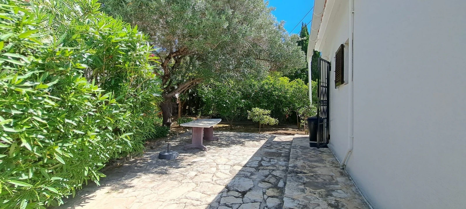 Charming 2-Bedroom Chalet for Sale in Benissa, Alicante