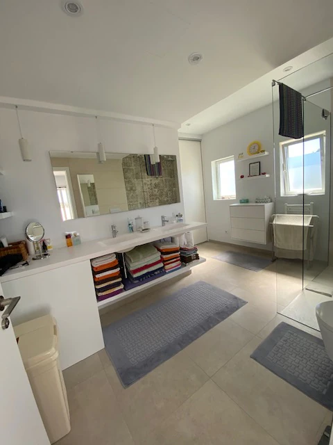 Villa moderna con vistas al mar en venta en Calpe