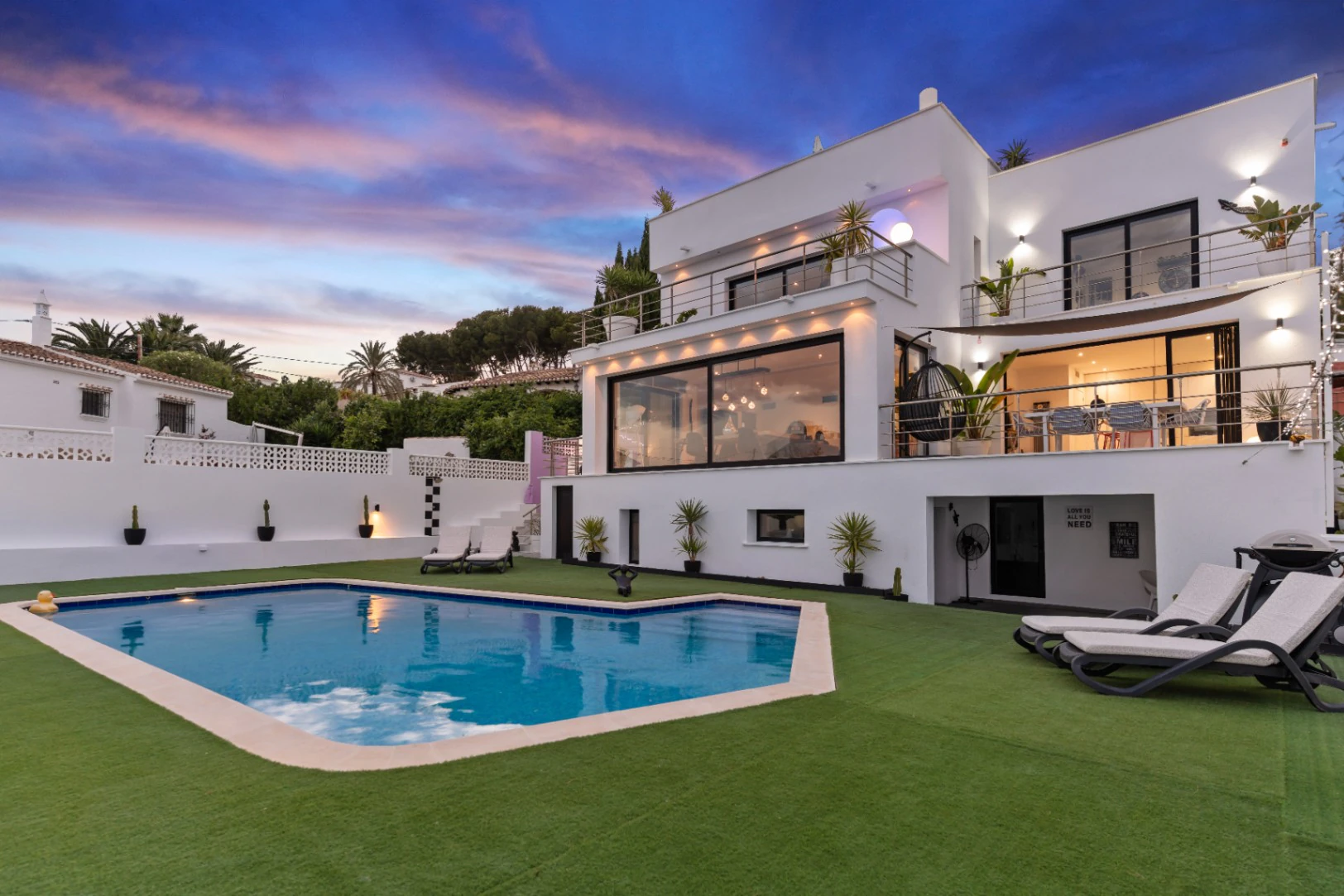 Villa de luxe avec vue sur la mer à vendre à Moraira – emplacement privilégié, piscine privée et tranquillité maximale