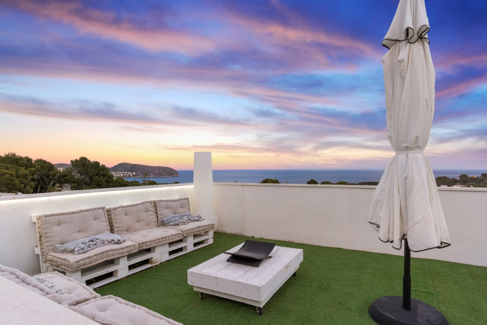 Villa de luxe avec vue sur la mer à vendre à Moraira – emplacement privilégié, piscine privée et tranquillité maximale