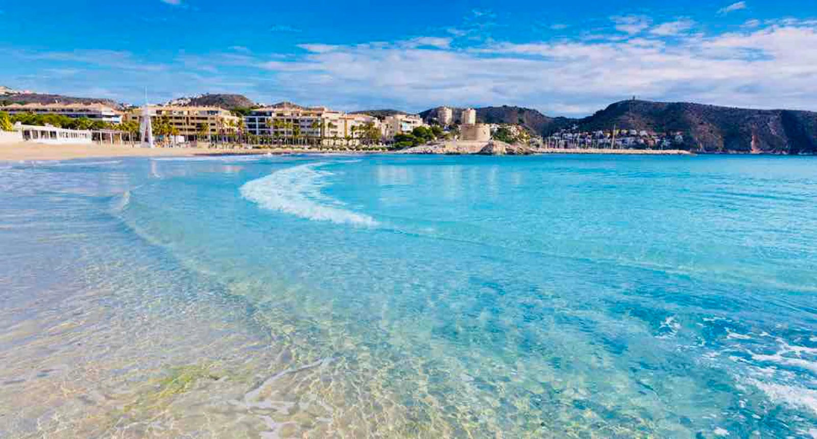 APARTAMENTO EN PUEBLO PANORAMA CON IMPRESIONANTES VISTAS AL MAR. PRIMER PISO