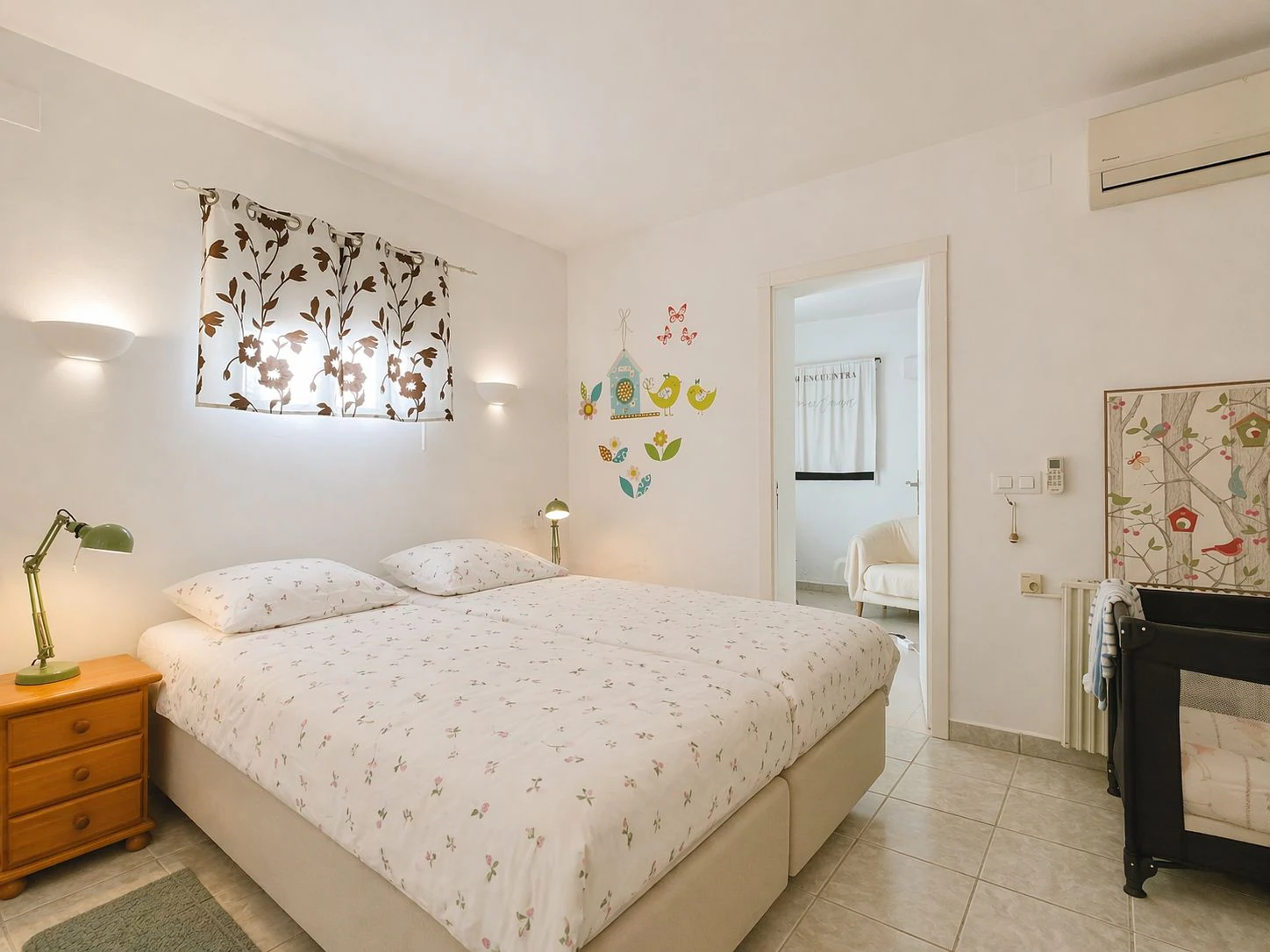 Acogedora villa con piscina privada y vistas abiertas en Benissa