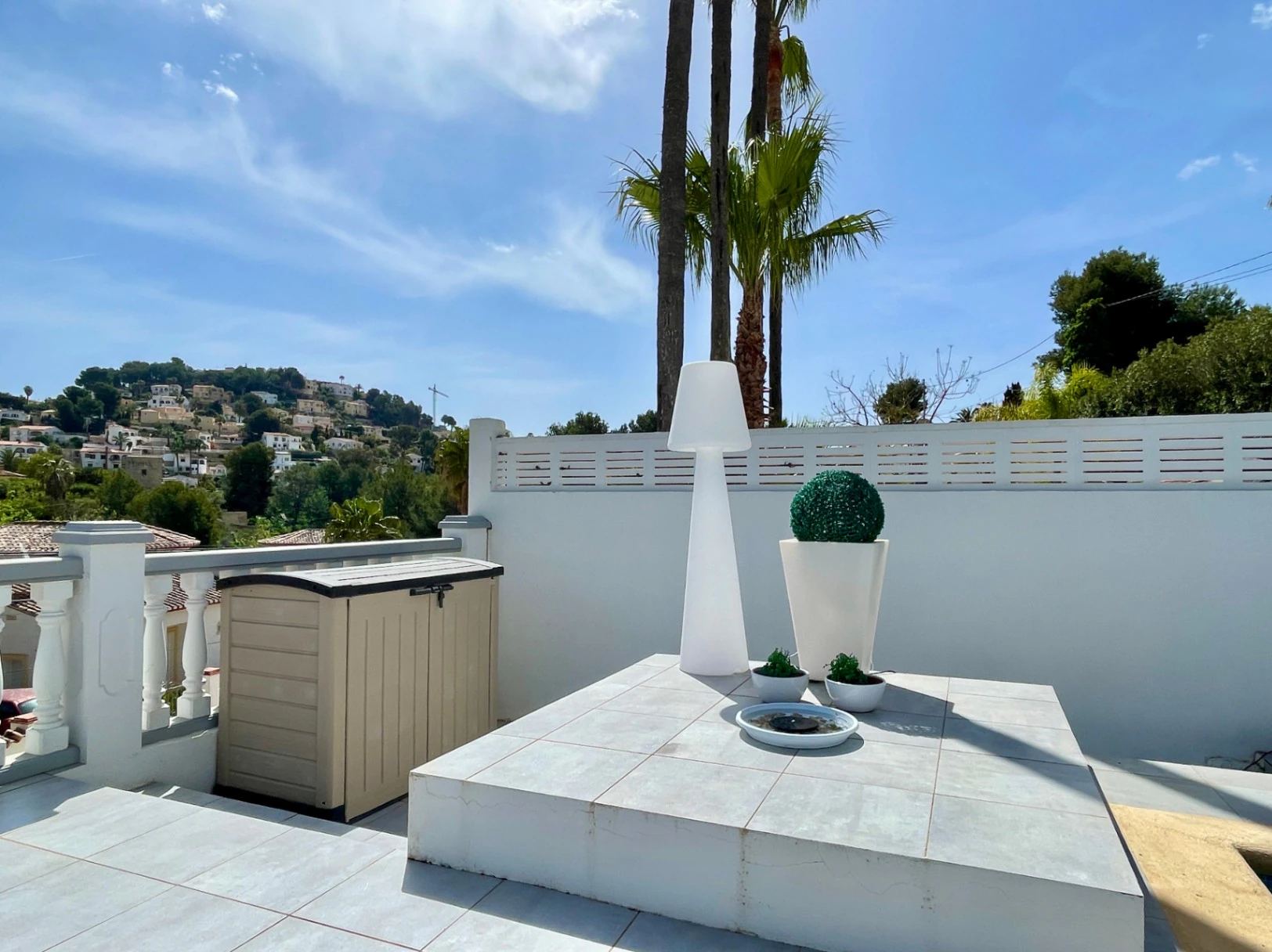 Acogedora villa con piscina privada y vistas abiertas en Benissa