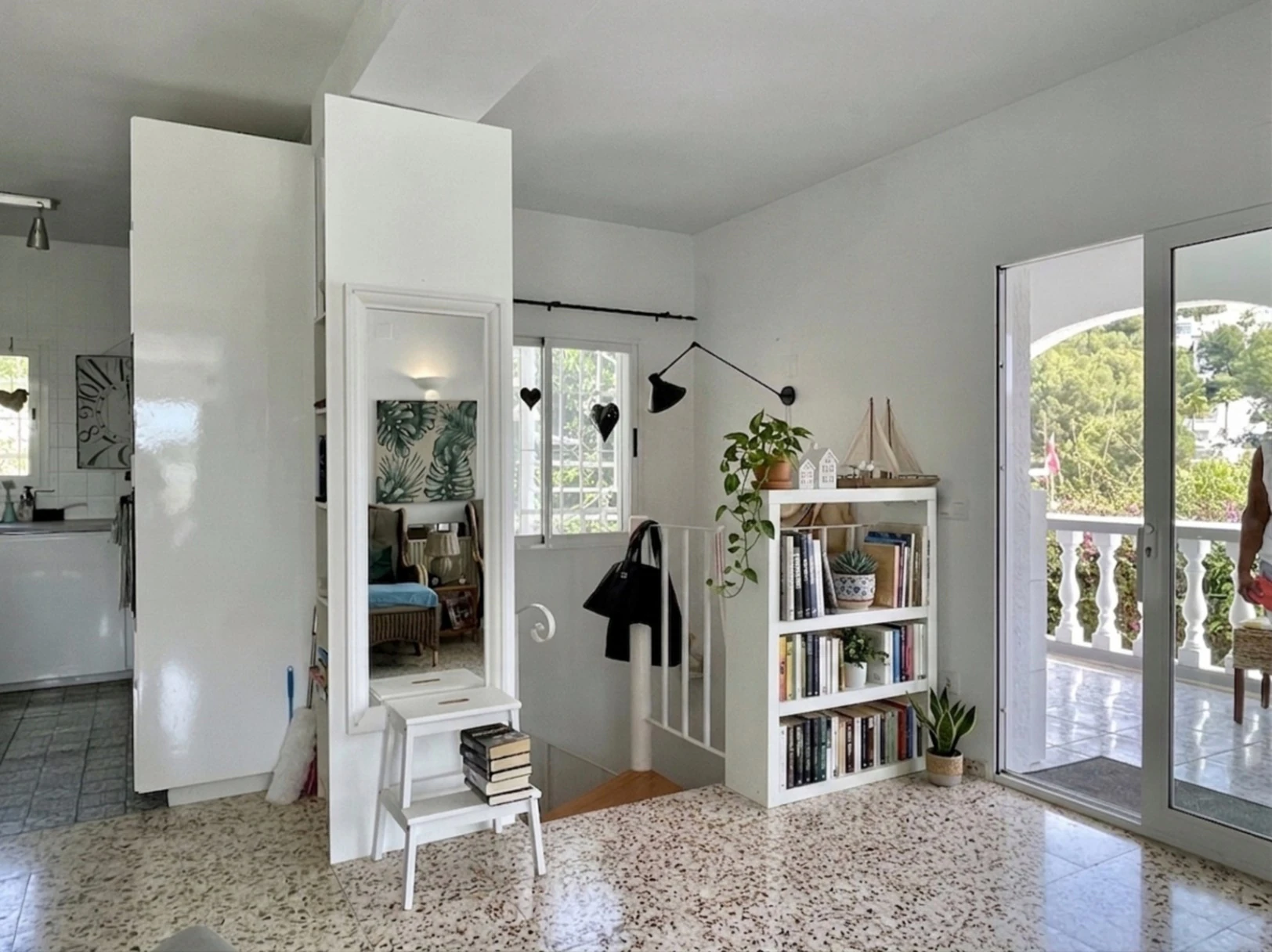 Acogedora villa con piscina privada y vistas abiertas en Benissa